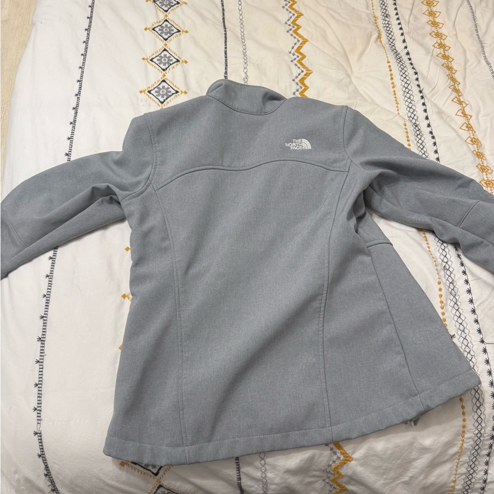 The North Face Women's Light Gray Jacket - Picture 3 of 5